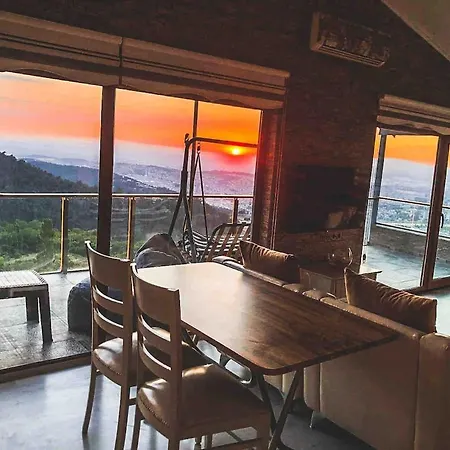 Unique View, Cozy Attic - Roof Бурса
